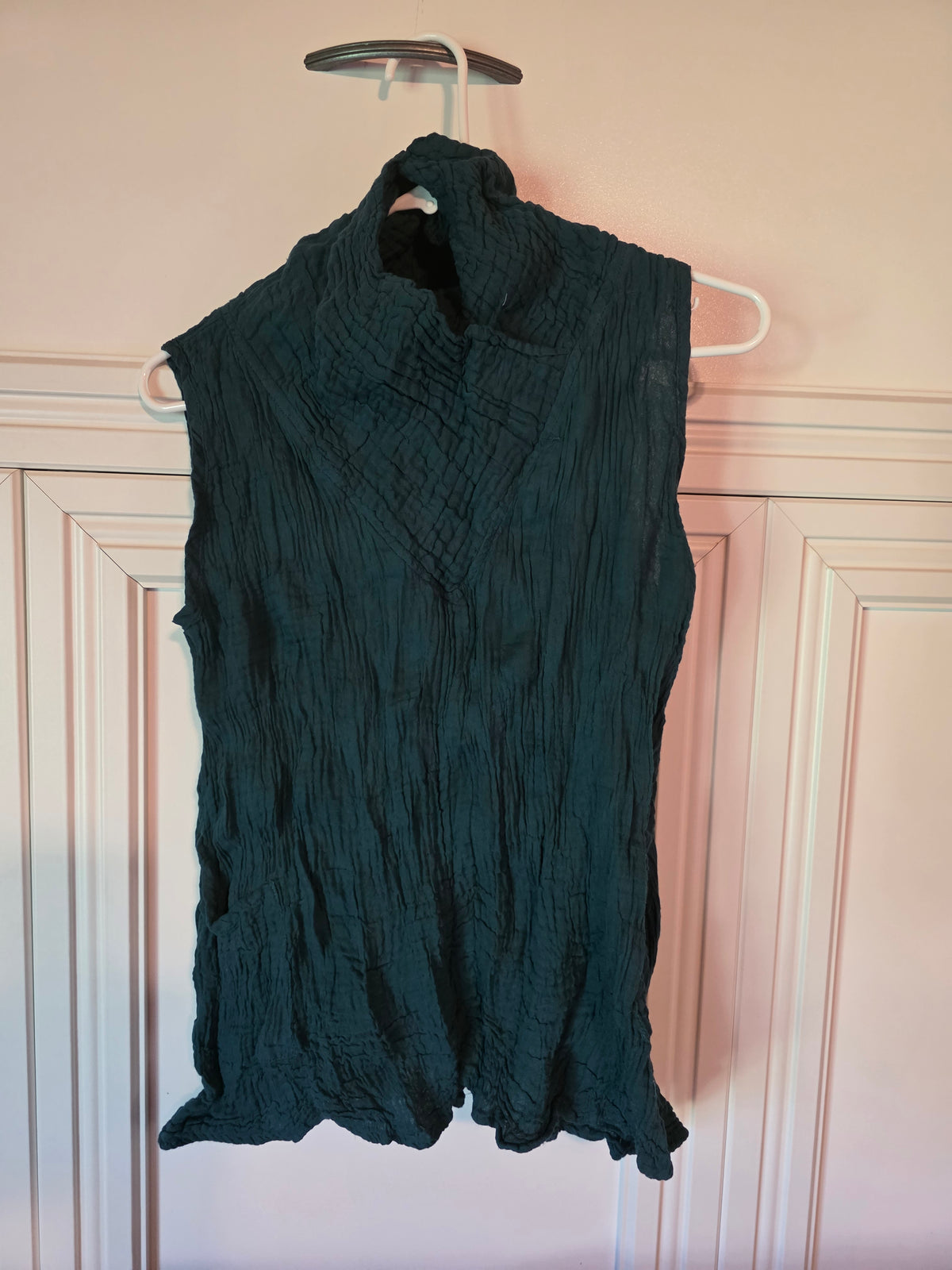866-Tawai Cotton Sleeveless Mock Neck