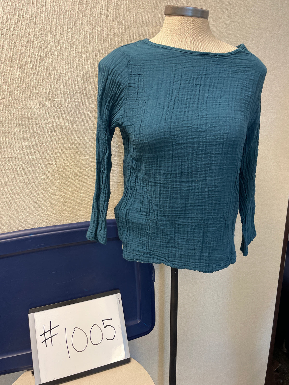 1005-Cotton Hi-Lo top