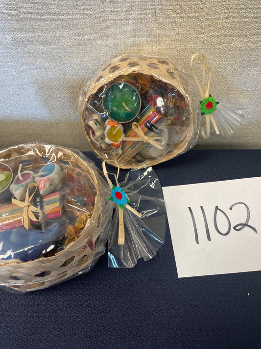 1102-Candle & Incense Basket
