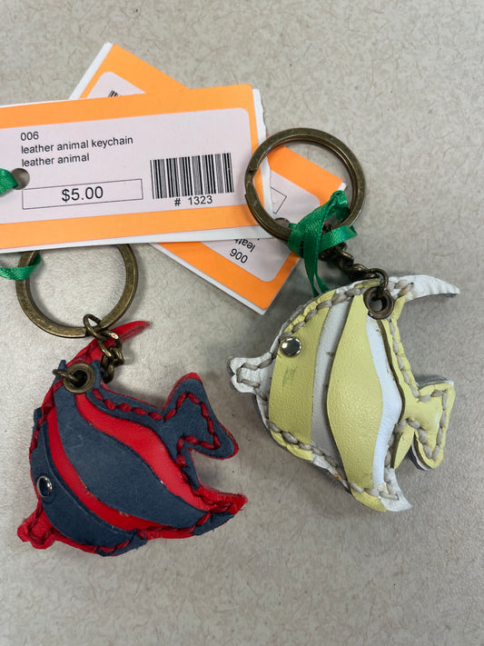 1323-leather animal keychain