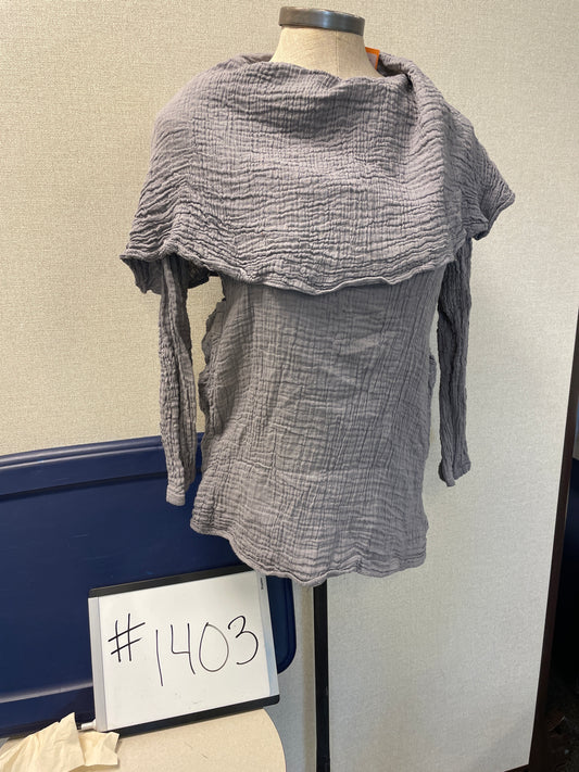1403-Shaw Neck Top lt grey