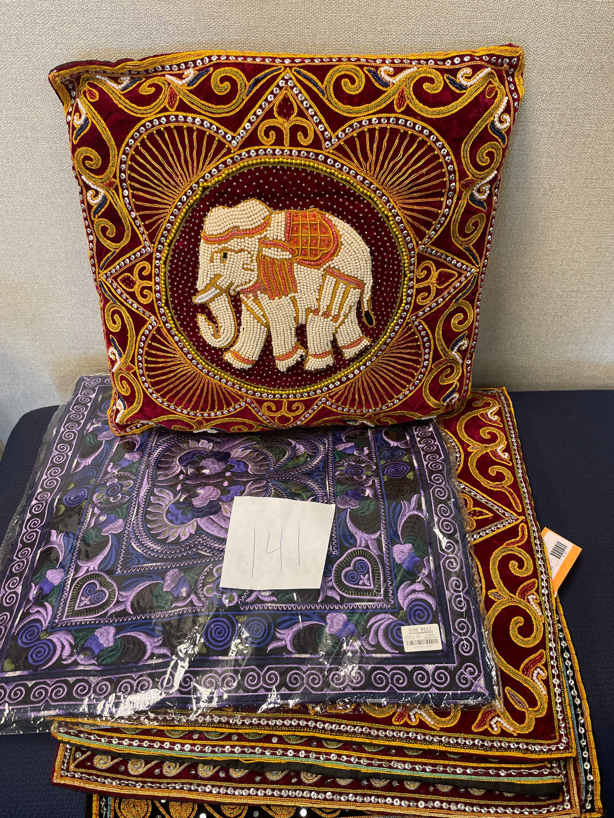 00141-Pillow Cover Ornate