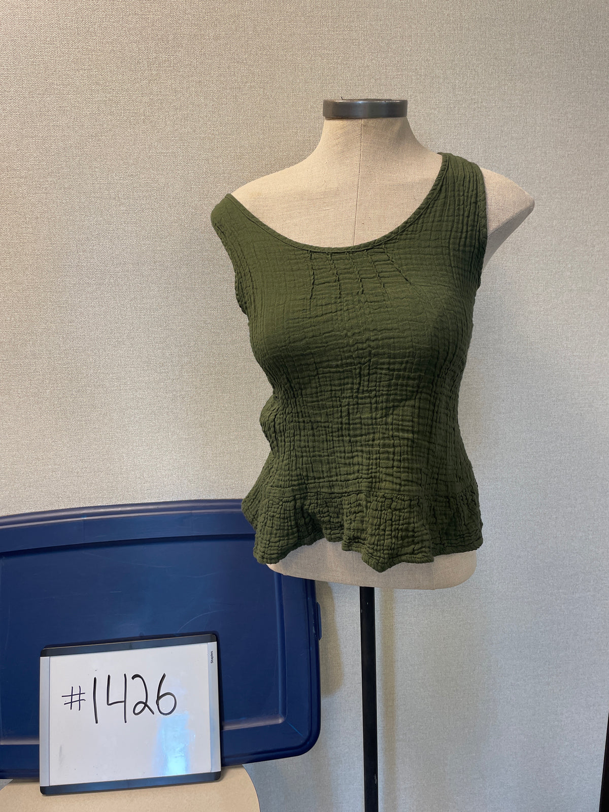 1426-Cotton Tank olive