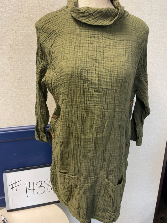 1438-Cotton Dress w Turtle Neck