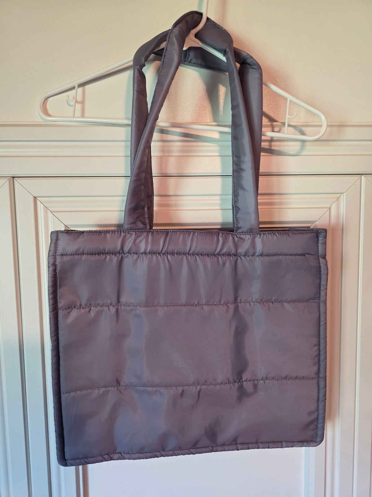1534-Chinrada Puffy Bag