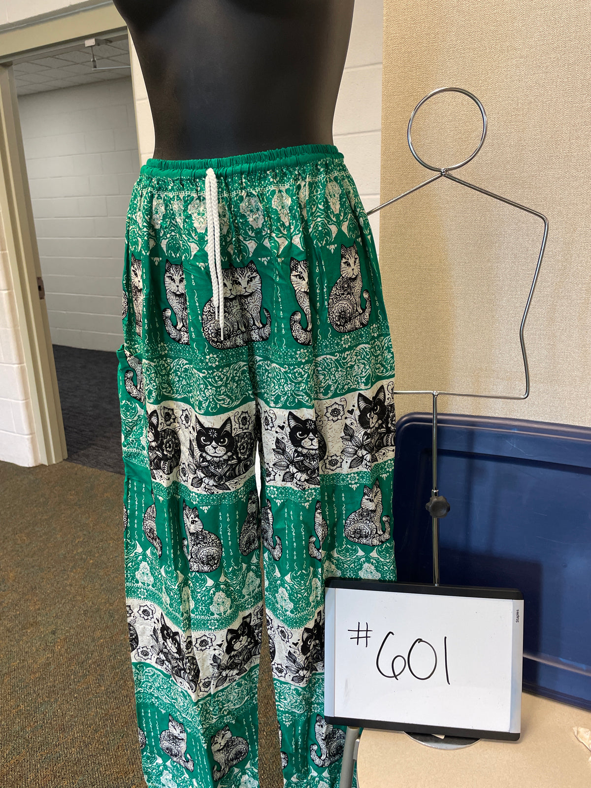601-Asian Straight Leg Pant
