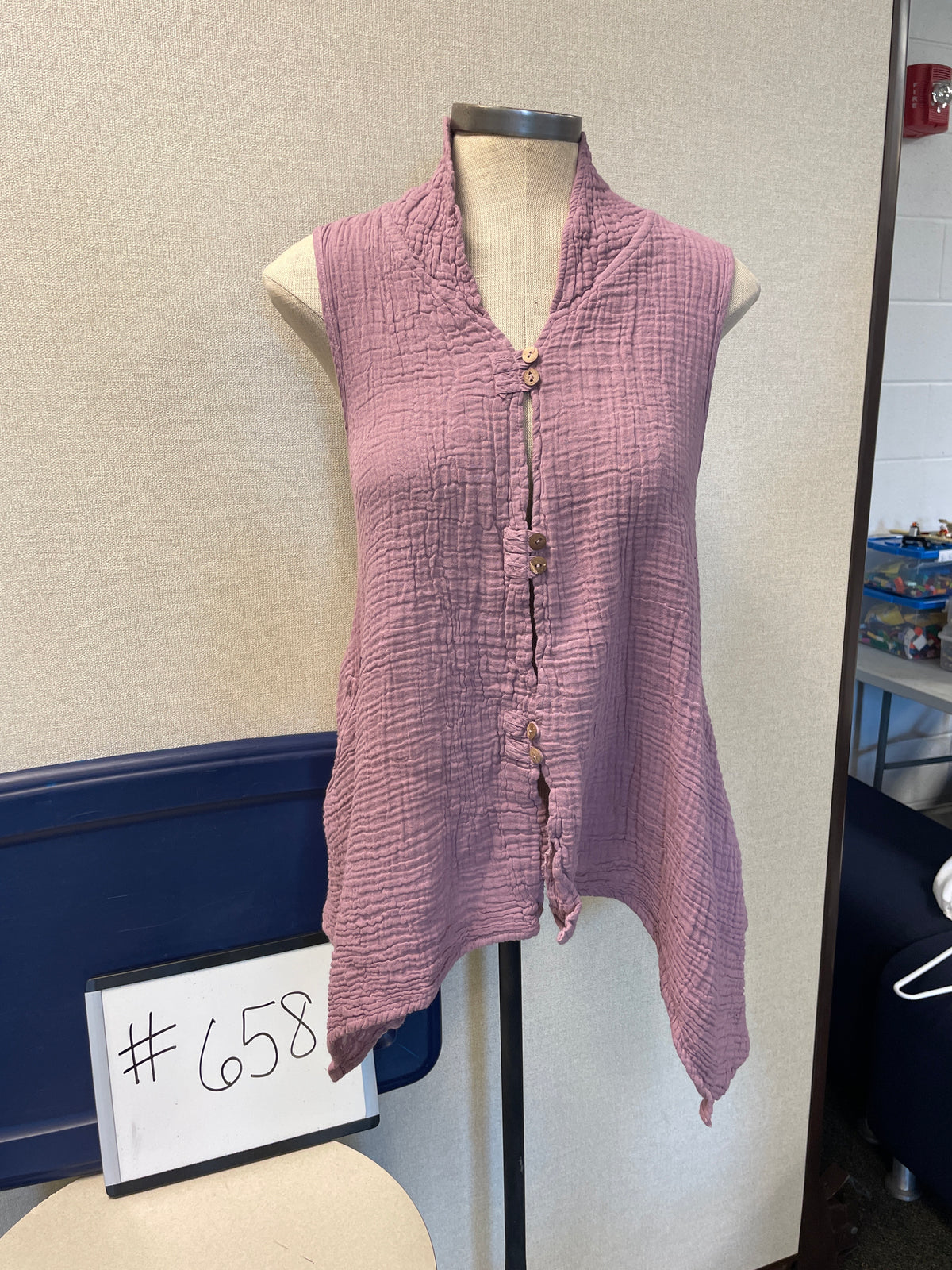658-Cotton Sleeveless Button Front-pink