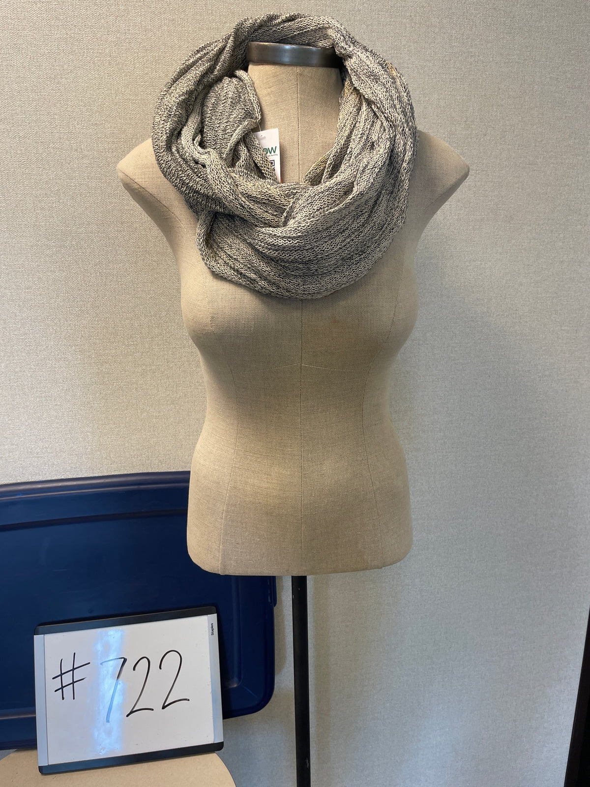 722-Infinity Scarf