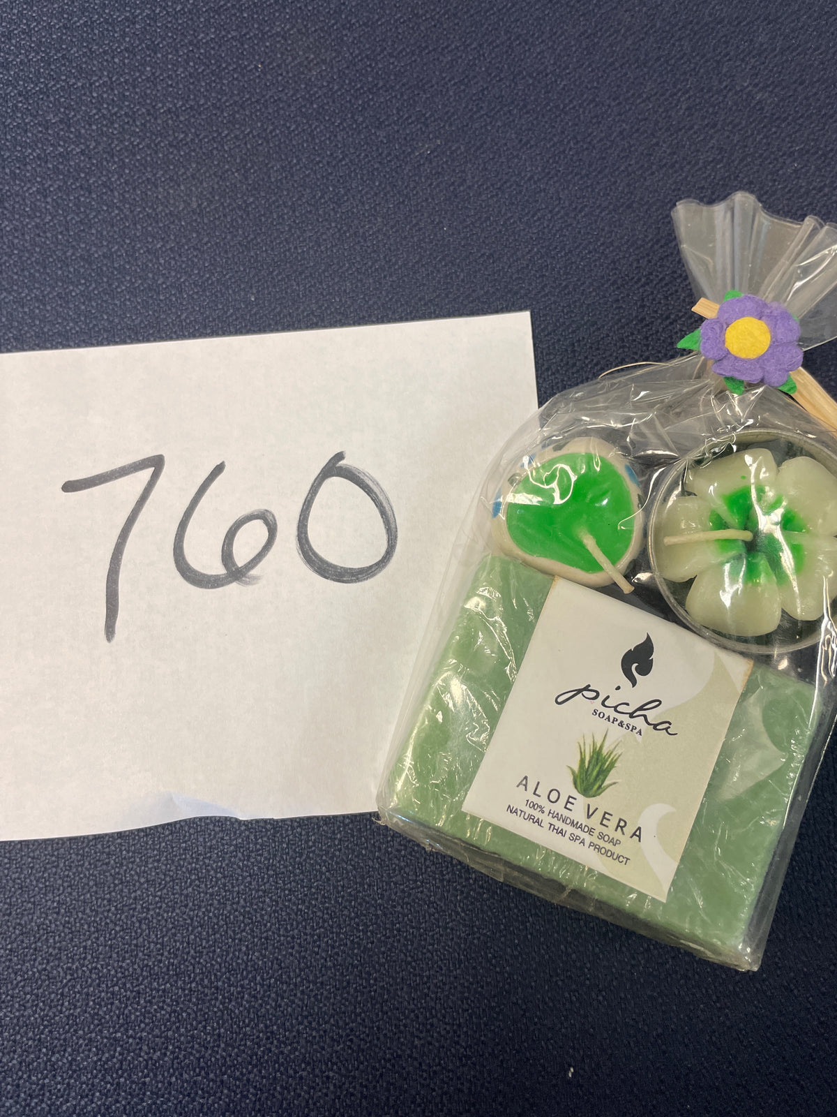 760-Pitcha Soap/Spa w Candle
