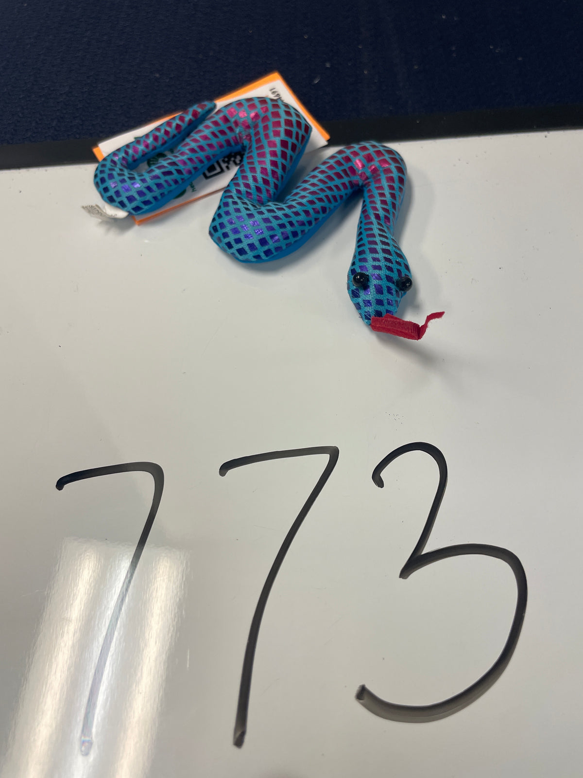 773-Sand Animal Snake Sm